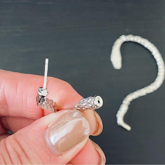 Pair of Silver Tone Snake Ear Cuffs Earrings NWT - Picture 7 of 14